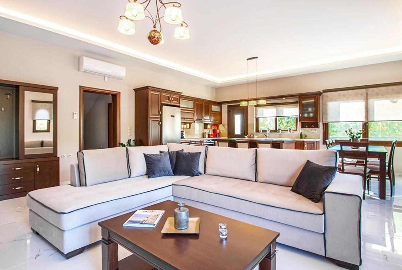 Zissis Villa&pool 5min drive to beach Kato Yerakarion Buitenkant foto
